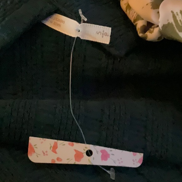 Free People small Party in the back Hunter green long sleeve sweater - Picture 8 of 8